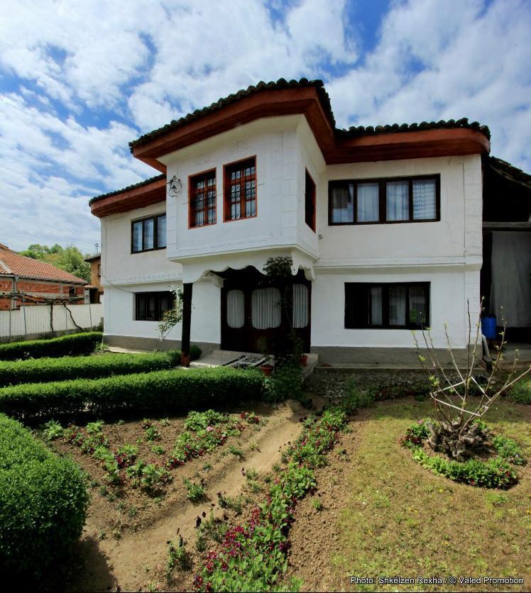 Bujtina Zhaveli Bed & Breakfast Gjakova Exterior foto